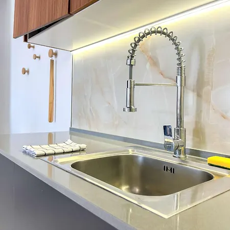 Magnificent 733 Apartment