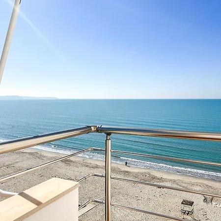 Magnificent 733 Apartment *
