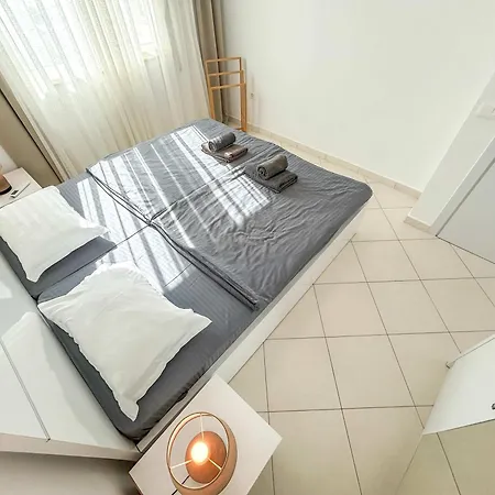 Magnificent 733 Apartment Durres