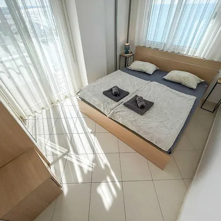 Apartment Magnificent 733 Durres